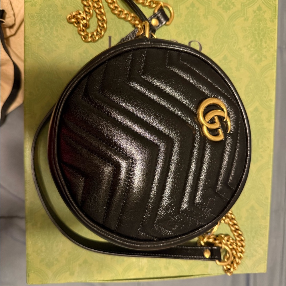 Gucci Black Chevron Leather Crossbody Bag